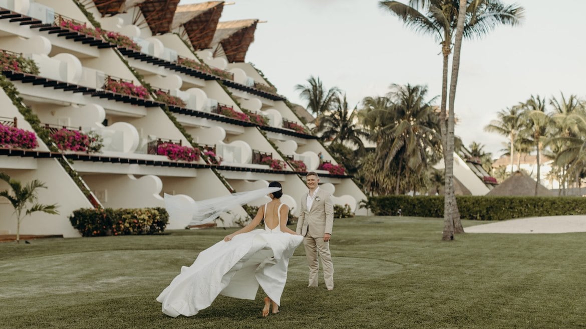 Tips for creating the budget for your destination wedding
