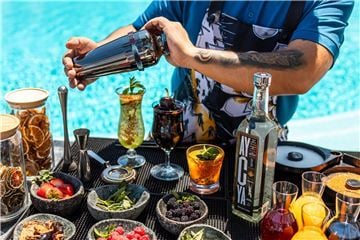 Creativity and Cocktails: New Unique MICE Experiences Celebrate Mexican Traditions at Velas Resorts
