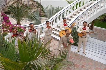 New Serenata Proposal at Mar Del Cabo Hotel Honors Mexican Heritage