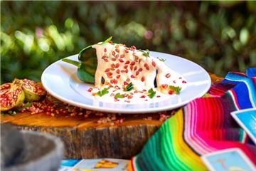 Nuevas experiencias culinarias para el Día de la Independencia de México celebran al chile en nogada en Velas Vallarta