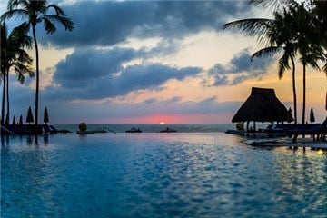 How to Create A Moon Bath at Home: Techniques, Tips & New Experience from Velas Resorts
