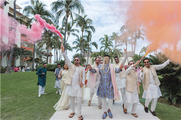 New Social Media Weddings Expert Assists with Insta-Ready Photobooths, Colorful Smoke Bombs, TikTok Transitions & More at Velas Resorts in Mexico 