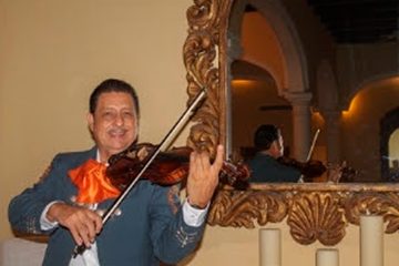 New Mariachi Butler Takes Group Events Up an Octave at Velas Vallarta